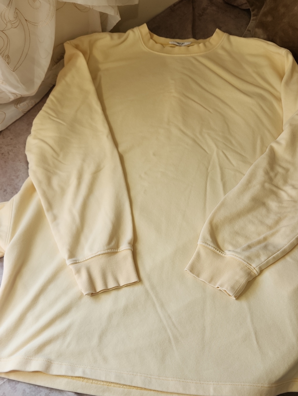Double Zero Pale, Buttery Yellow Crewneck Tunic Length Sweatshirt